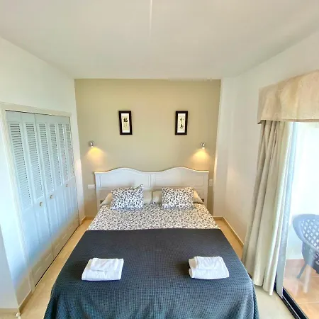 Turisticos Castillo Del Vigia Lejlighed Torremolinos